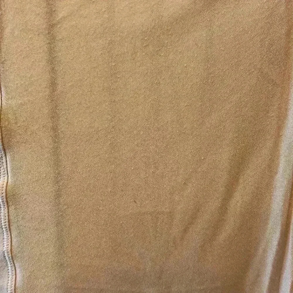 Lululemon Hi-low Tee in Bone-Sz 4